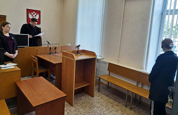 Жительницу Савина за превышение самообороны приговорили к 8 месяцам 