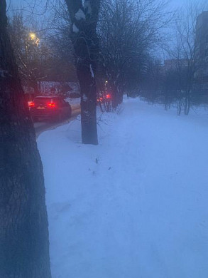 На ул. Шошина не расчищен тротуар
