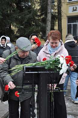 В Приволжске открыли памятный знак Народному артисту СССР