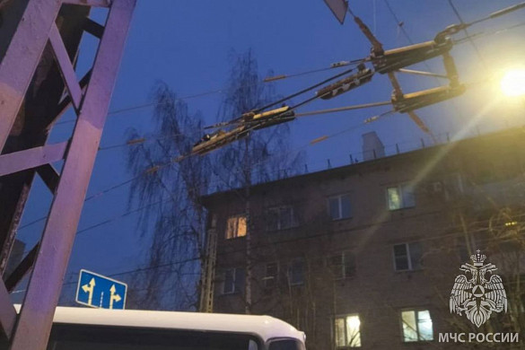 В Иванове на Лежневской загорелись троллейбусные пути