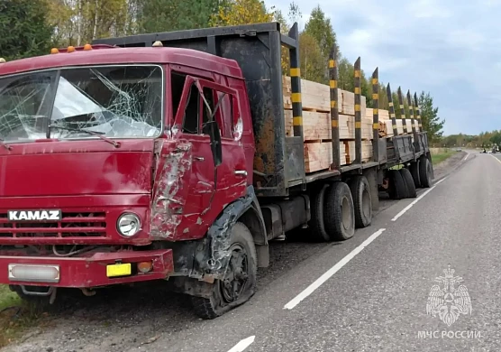 Водитель «УАЗа» погиб после столкновения с полуприцепом в Савинском районе