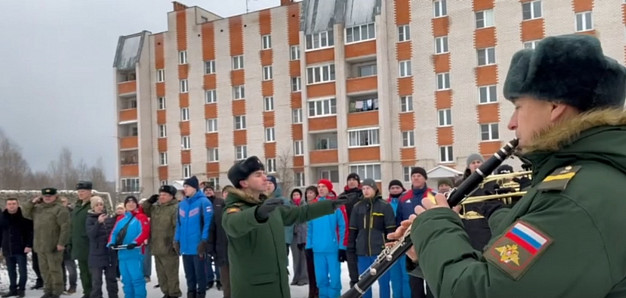 В Тейкове открылась новая хоккейная площадка 