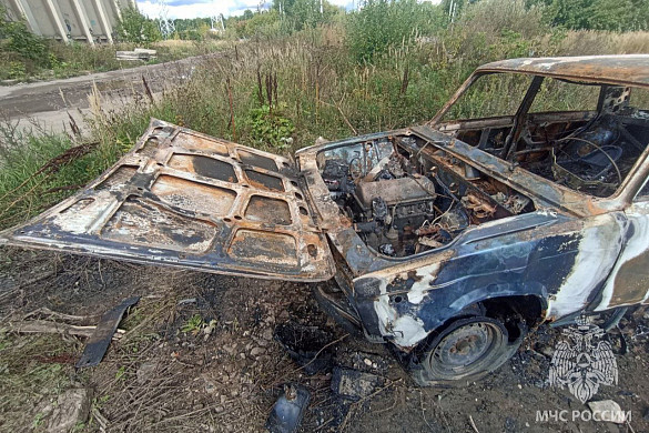 В Иванове подожгли автомобиль ВАЗ