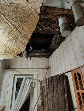 В Иванове в квартире дома обрушился потолок