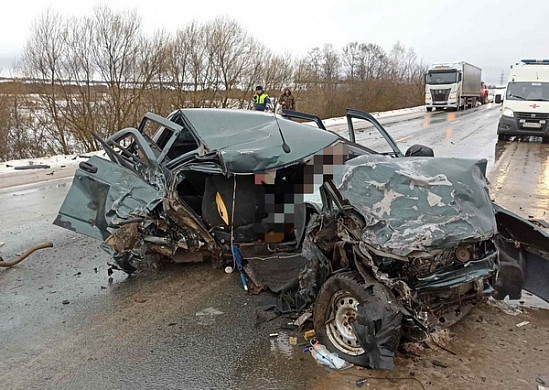 В Ивановской области в тяжелом ДТП погибли два человека