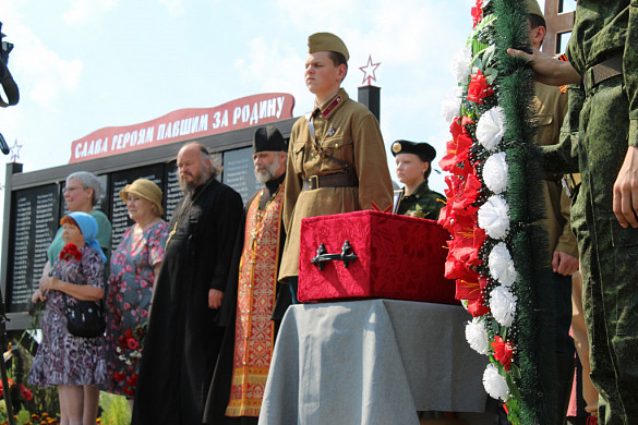 В селе Гари захоронили погибшего в боях с финнами красноармейца