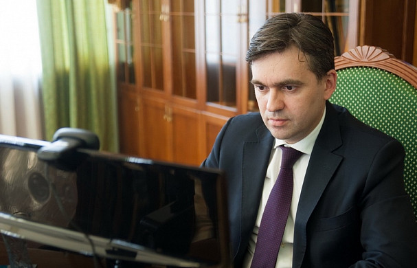 Экзит-пол дают победу Воскресенскому на выборах губернатора с результатом 72,2%