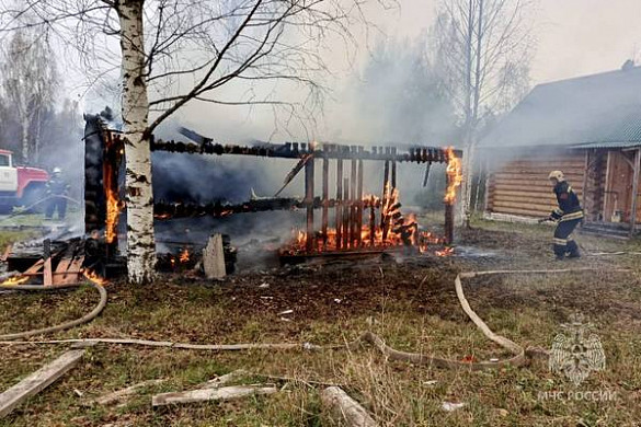 В Юрьевецком районе от печной золы загорелась баня