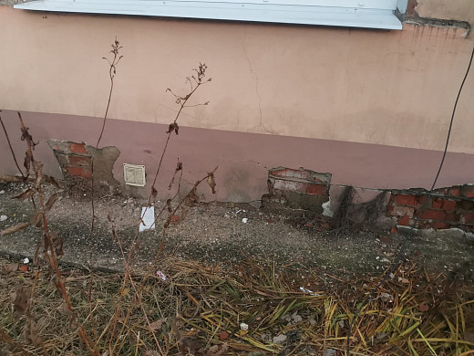 В Коляново семье с инвалидом предложили справить новоселье в ветхом доме