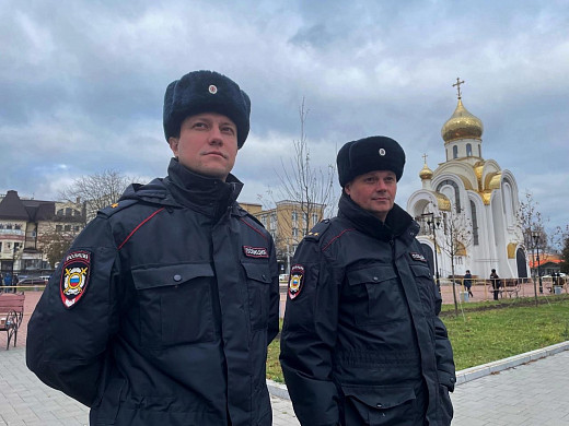 Почти 300 правоохранителей работают на праздничных мероприятиях в регионе
