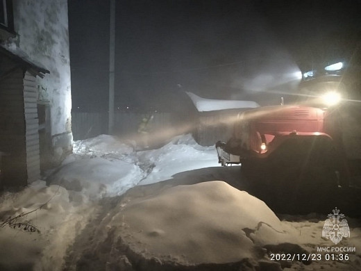  Ночью в Ивановской области на пожаре погибли двое мужчин 