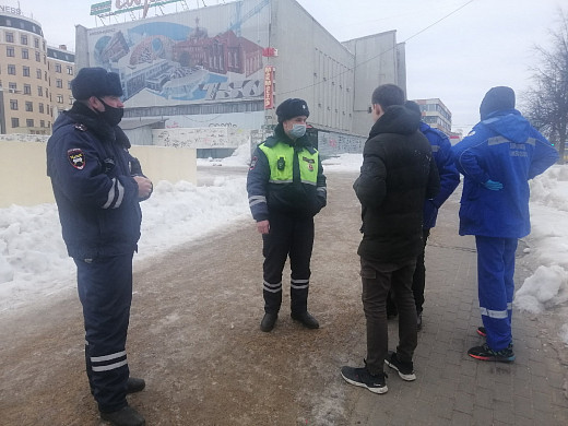 На Шереметевском проспекте в Иванове прохожие нашли тело