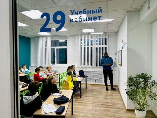  В ивановский образовательный центр «О'мега» прибыло оборудование для скалодрома 