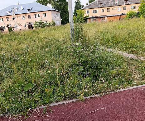 Техническое повреждение на детской площадке в Савине не устранено