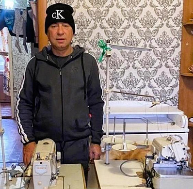  Шуйская «Колыбель» подарила многодетному отцу-одиночке швейное оборудование 