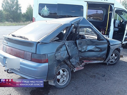  В Шуйском районе в ДТП попал ритуальный автобус 