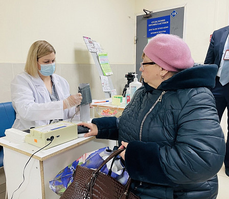 На поверку тонометров в поликлинике № 7 пришли почти 200 ивановцев 