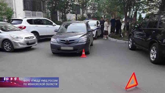 В Кохме две девочки 5 и 8 лет попали под колеса машин