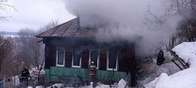 В Ивановской области семья с пятью детьми лишилась дома из-за пожара 