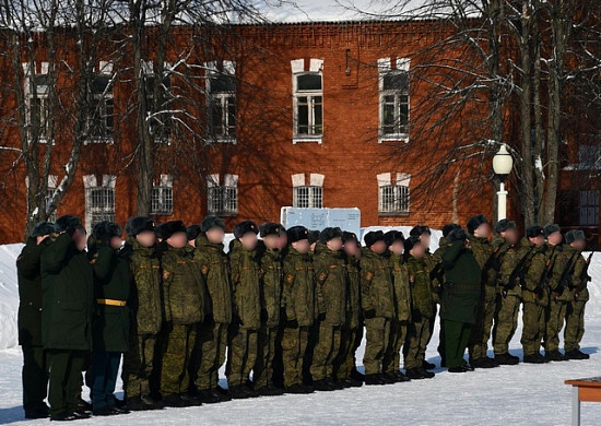 В шуйском гарнизоне прошло торжественное построение