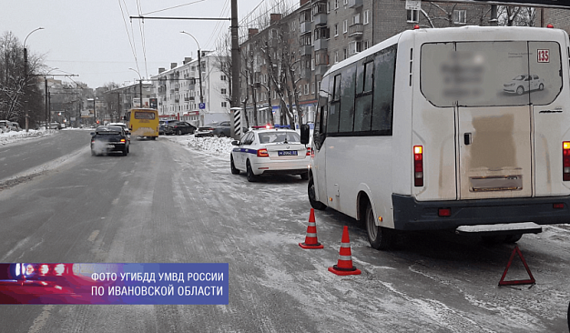 В Иванове из автобуса выпала 69-летняя пассажирка