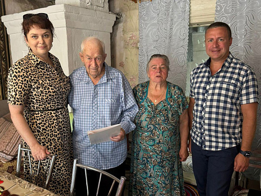 В Палехском районе ветерана Великой Отечественной поздравили с 99-летием