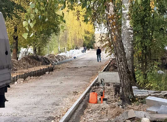 В Плесе ремонтируют Нижнюю Набережную