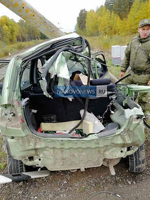 Момент столкновения поезда и автомобиля в Ивановской области попал на ВИДЕО