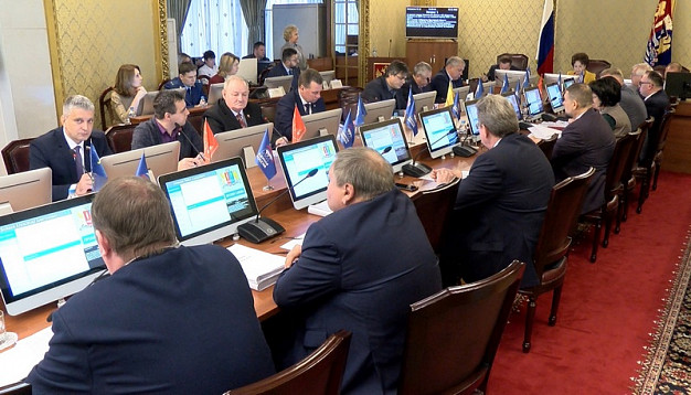 Утвержден проект областного бюджета на 2023-2025 годы