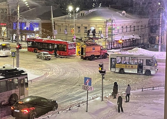  В Иванове оборванный трос зацепил два пассажирских автобуса 