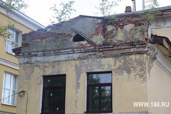  В Кинешме на Волжском бульваре разрушается памятник архитектуры 