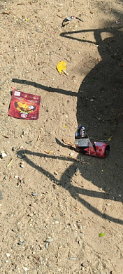 Мамы района Меланжевого комбината бьют тревогу по поводу детской площадки