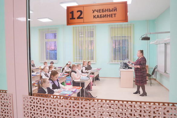 В новой школе Рождественского микрорайона прошел первый учебный день 