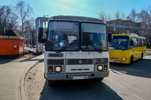 На Радоницу и в День Победы в Иванове организуют допперевозки на кладбища